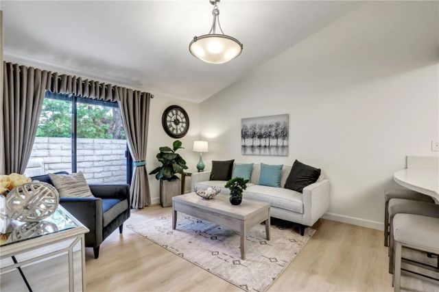 5020 E Atherton Street, Long Beach, CA 90815