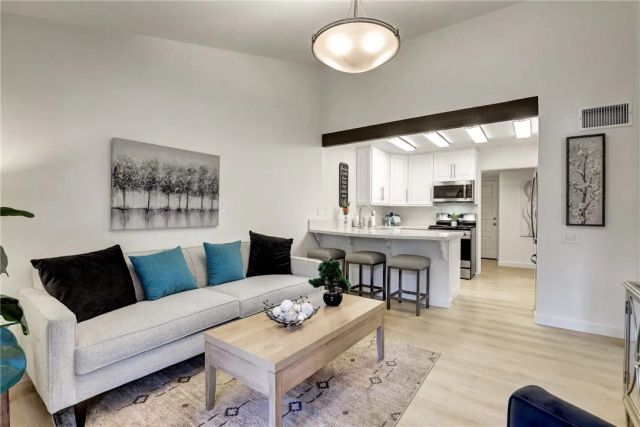 5020 E Atherton Street, Long Beach, CA 90815