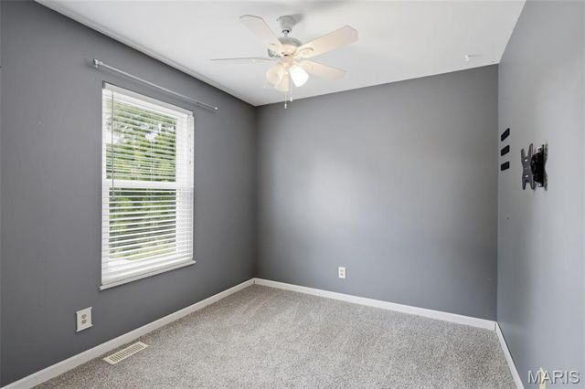 9 Queensboro Drive, St Peters, MO 63376