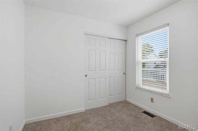 9 Queensboro Drive, St Peters, MO 63376