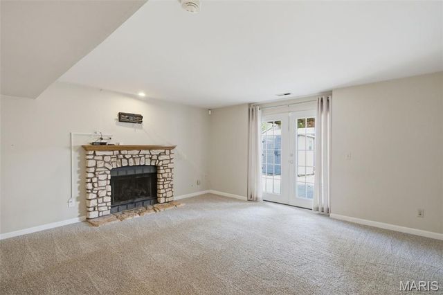 9 Queensboro Drive, St Peters, MO 63376
