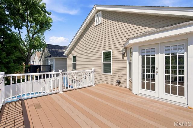 9 Queensboro Drive, St Peters, MO 63376