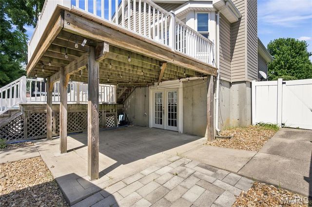 9 Queensboro Drive, St Peters, MO 63376