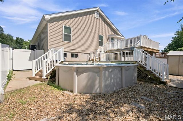 9 Queensboro Drive, St Peters, MO 63376
