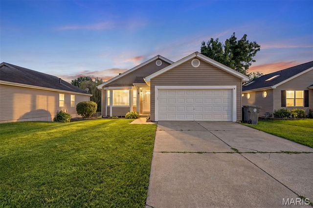 9 Queensboro Drive, St Peters, MO 63376