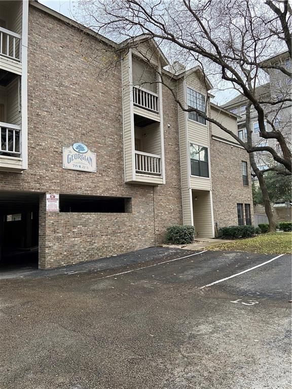 715 W 22nd 1/2 ST 305, Austin, TX 78705