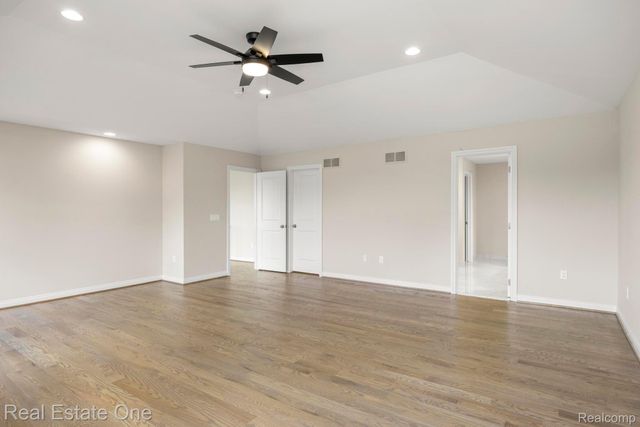 3122 Frankton Drive, Madison Heights, MI 48083