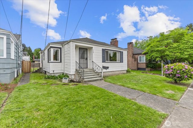 328 Garden Avenue N, Renton, WA 98057