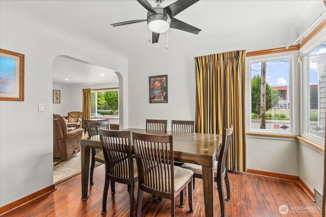 328 Garden Avenue N, Renton, WA 98057