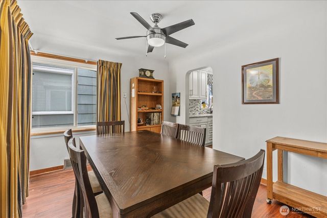 328 Garden Avenue N, Renton, WA 98057