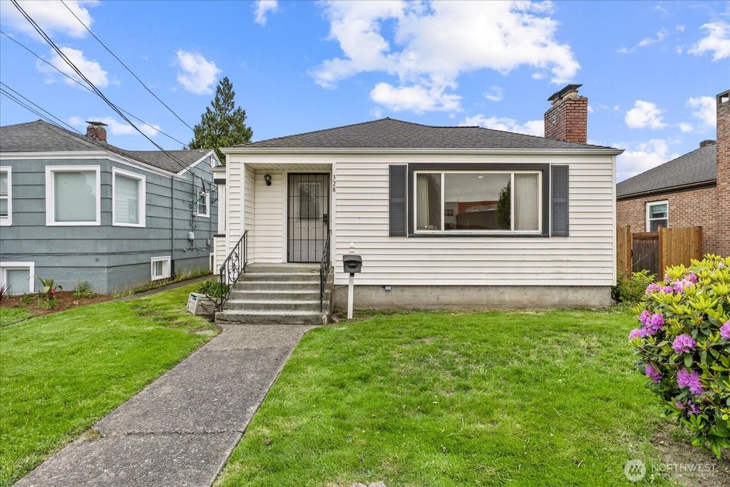 328 Garden Avenue N, Renton, WA 98057