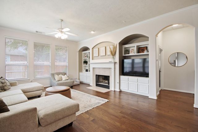 28 Misty Harbor E, Montgomery, TX 77356