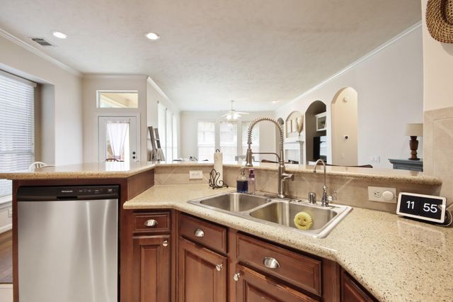 28 Misty Harbor E, Montgomery, TX 77356