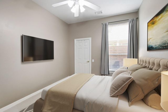 28 Misty Harbor E, Montgomery, TX 77356