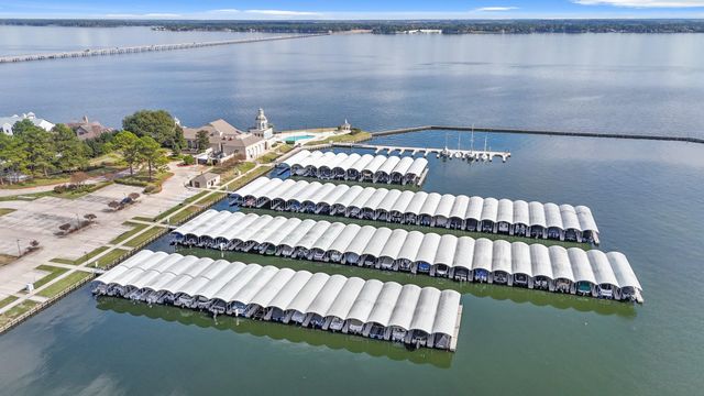 28 Misty Harbor E, Montgomery, TX 77356