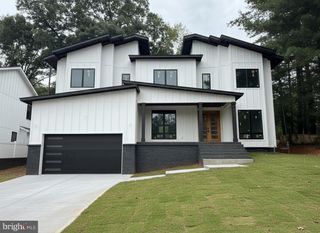7306 SPORTSMAN DR, Falls Church, VA 22043