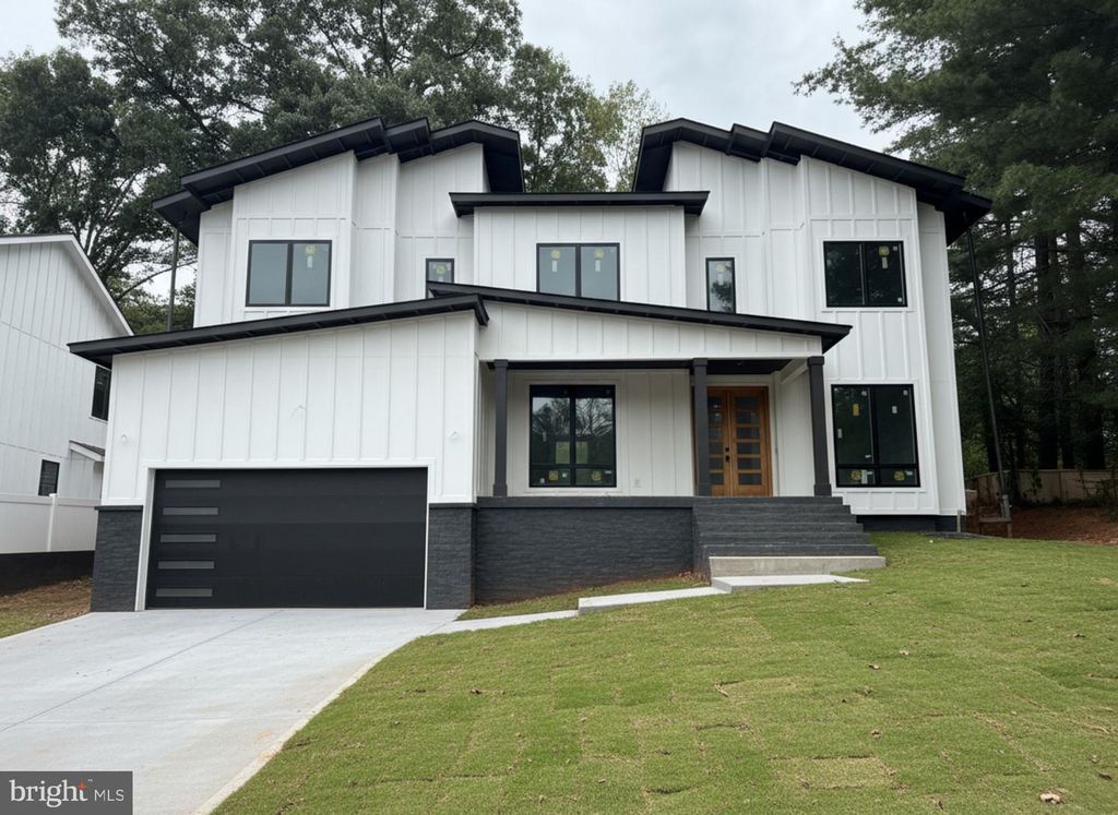7306 SPORTSMAN DR, Falls Church, VA 22043