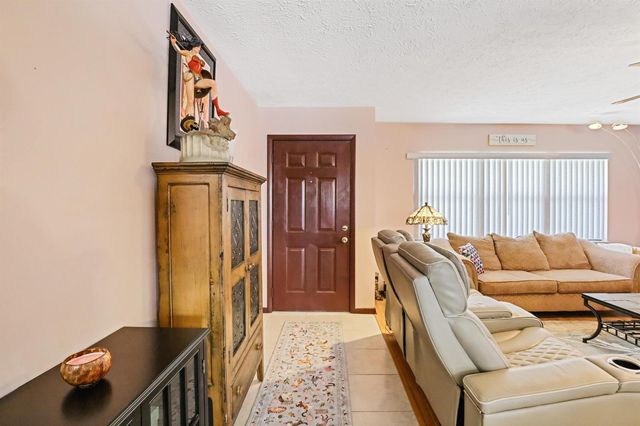 1130 SW Alcantarra Boulevard, Port St. Lucie, FL 34953