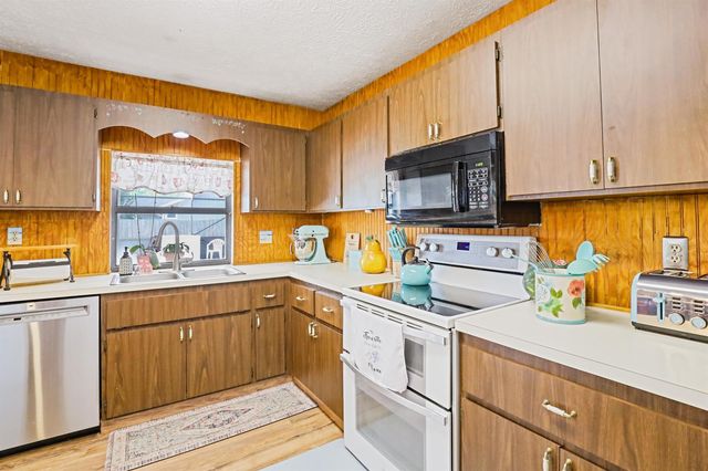 1130 SW Alcantarra Boulevard, Port St. Lucie, FL 34953
