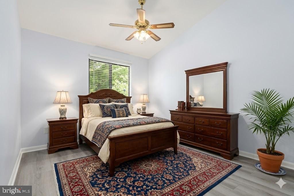 Image 7 of property listing at 404 PEACH CT, Annapolis, MD 21409