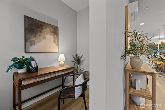 7027 Rainier Drive #C, Everett, WA 98203