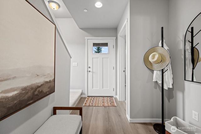 7027 Rainier Drive #C, Everett, WA 98203