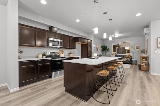 7027 Rainier Drive #C, Everett, WA 98203