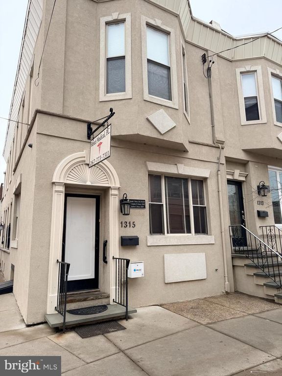 1315 WOLF ST, Philadelphia, PA 19148