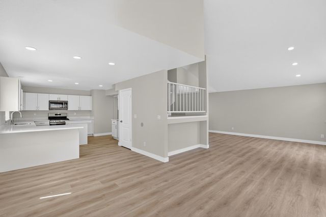 4942 Wind Creek Dr, Sacramento, CA 95838