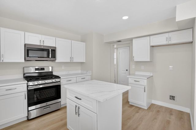 4942 Wind Creek Dr, Sacramento, CA 95838