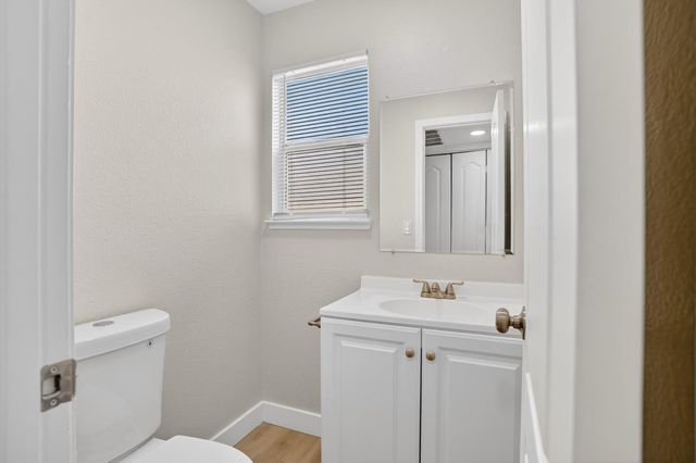 4942 Wind Creek Dr, Sacramento, CA 95838