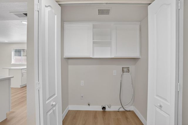 4942 Wind Creek Dr, Sacramento, CA 95838