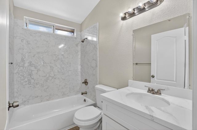 4942 Wind Creek Dr, Sacramento, CA 95838