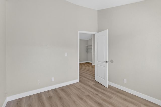 4942 Wind Creek Dr, Sacramento, CA 95838