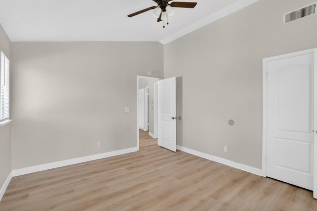 4942 Wind Creek Dr, Sacramento, CA 95838