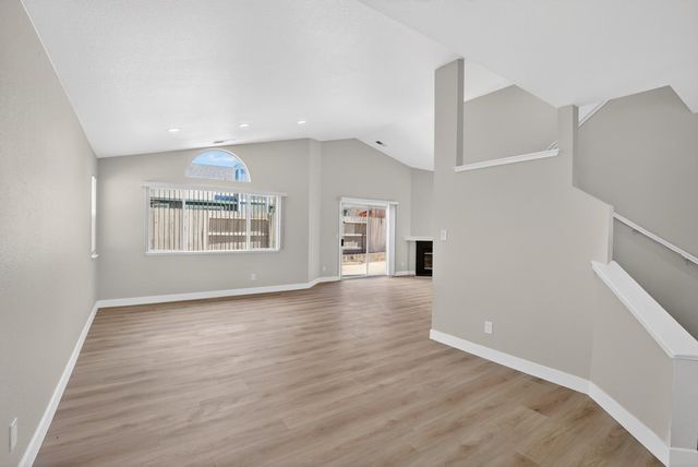 4942 Wind Creek Dr, Sacramento, CA 95838