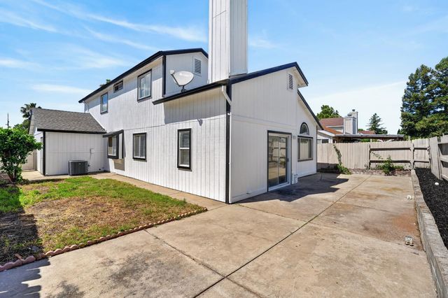 4942 Wind Creek Dr, Sacramento, CA 95838