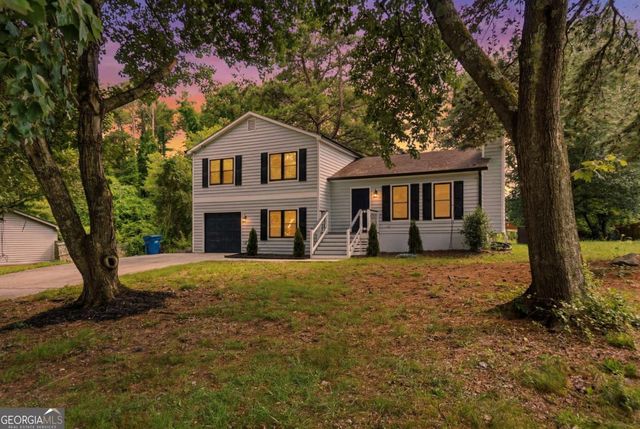 2857 Cherokee Cove, Stone Mountain, GA 30087