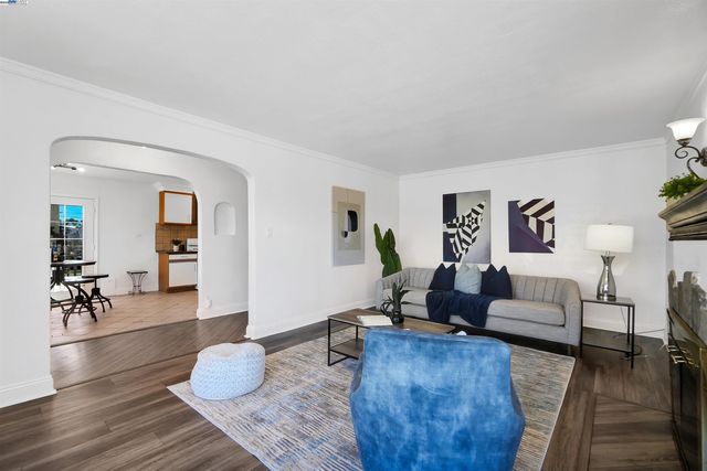 789 17th street, Richmond, CA 94801