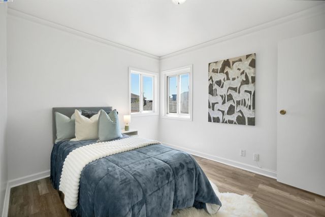 789 17th street, Richmond, CA 94801