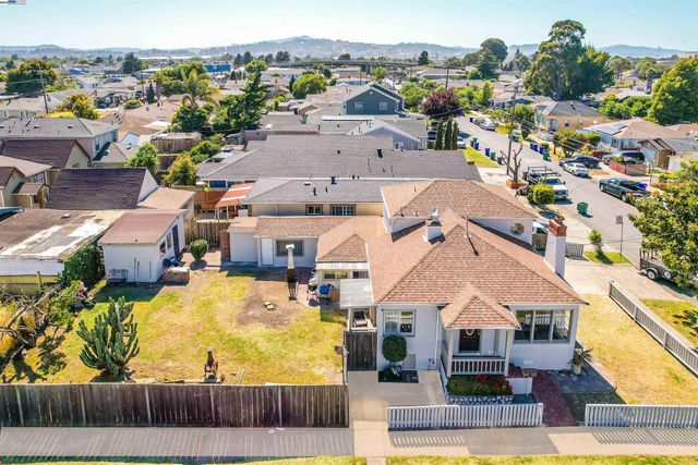 789 17th street, Richmond, CA 94801