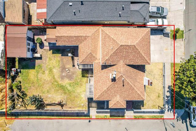 789 17th street, Richmond, CA 94801