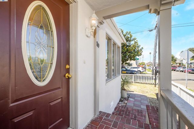 789 17th street, Richmond, CA 94801