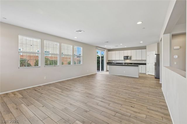 2389 Valissa Street, Henderson, NV 89044