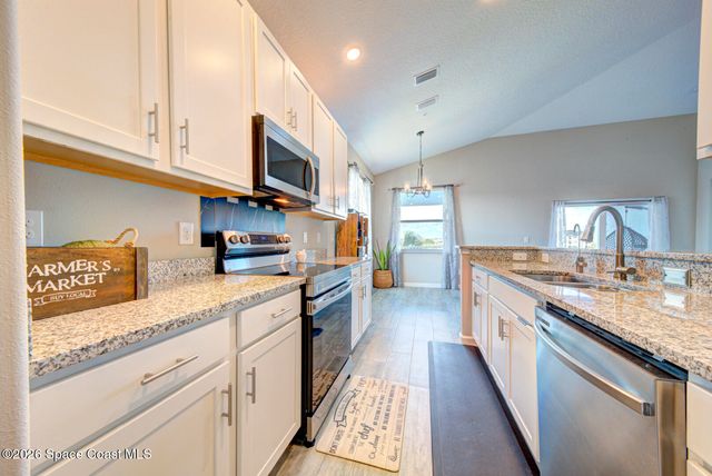 3930 Playa Del Sol Drive 206, Rockledge, FL 32955