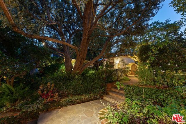 10966 Strathmore Drive 8, Los Angeles, CA 90024