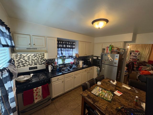 12553 S LOWE Street, Chicago, IL 60628