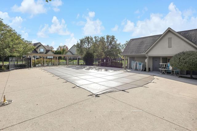 8021 Hillingdon Drive, Powell, OH 43065