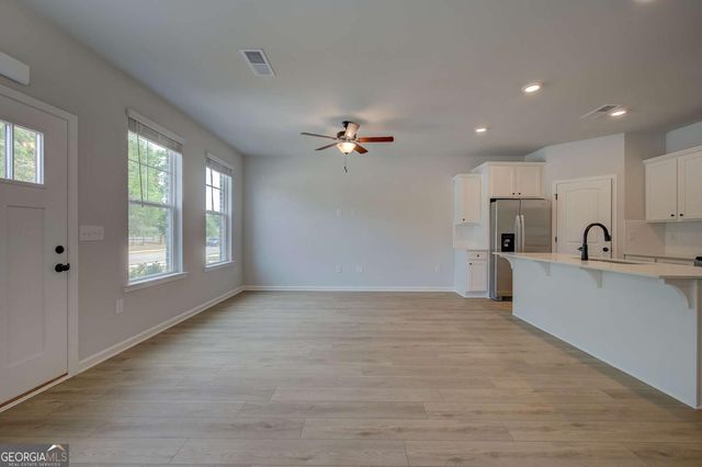 160 Flier Drive, Mcdonough, GA 30253