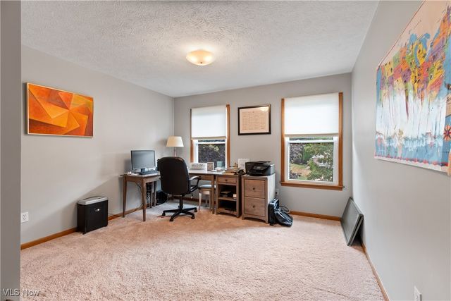 1905 Hampshire Circle NW, Uniontown, OH 44685